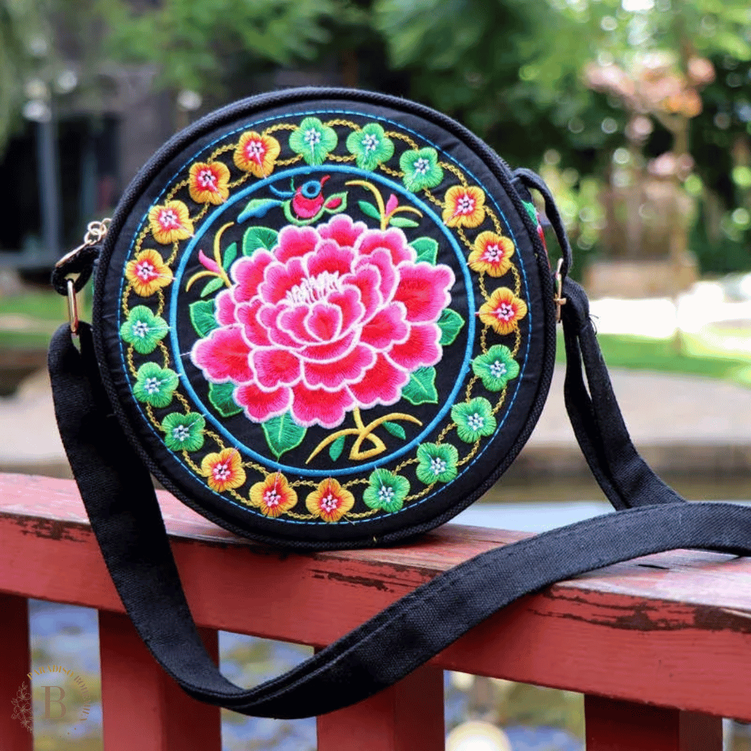 Borsa Ricamata Nera Artigianale - Accessorio Boho Etnico Fatto a Mano