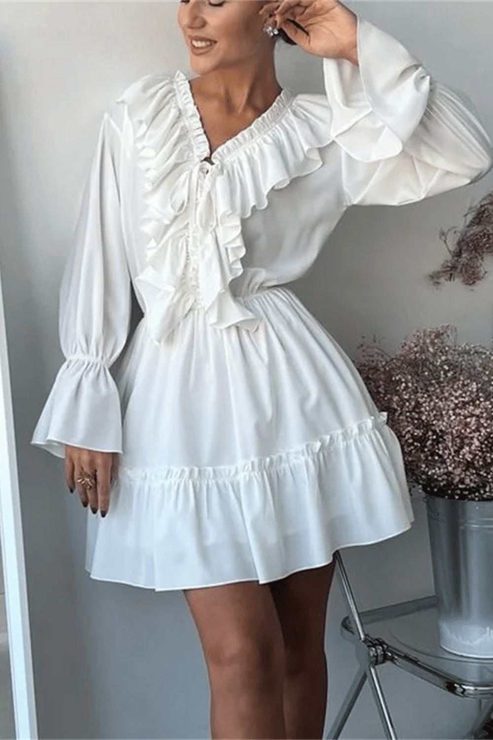 Abito Bianco Corto Scollo a V