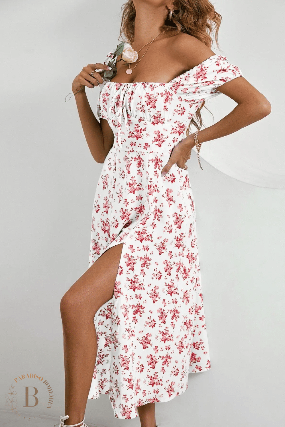 Abito Bianco a Fiori Rossi | Paradiso Bohemien