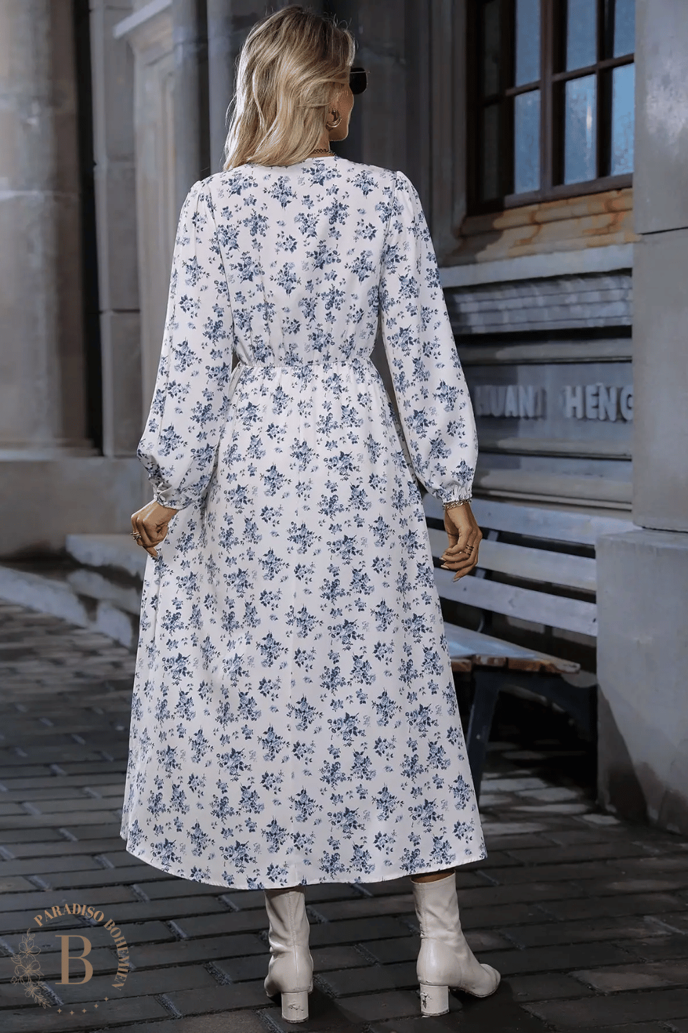 Abito a Maniche Lunghe Bianco con Fiori | Paradiso Bohemien