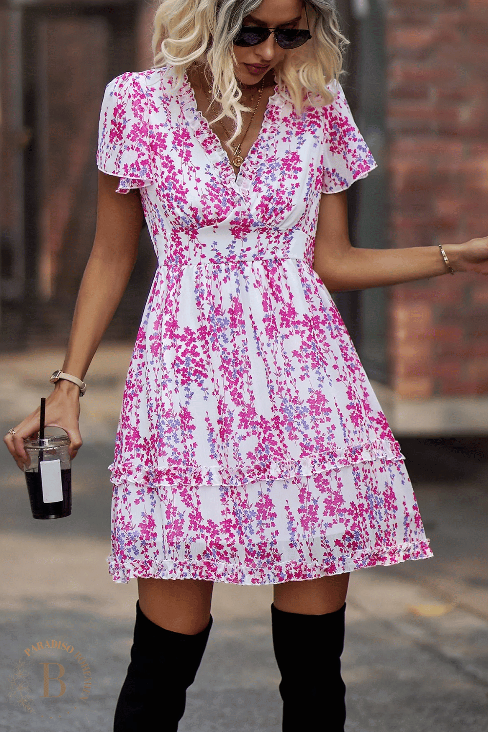 Vestito Bianco a Fiori Rosa in stile Bohemien Chic | Paradiso Bohemien