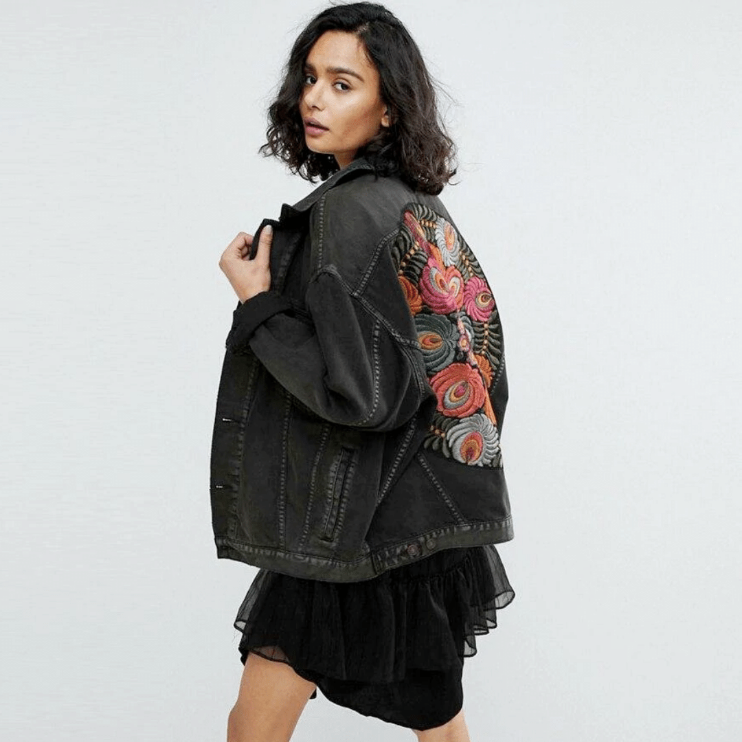 Giacca di jeans con fiori ricamati