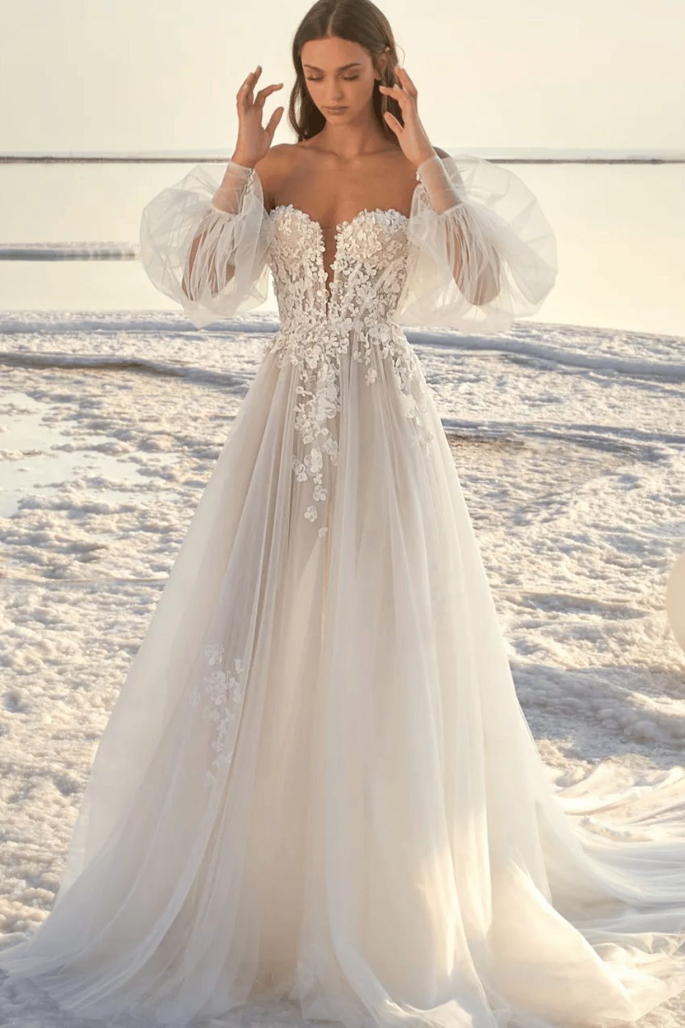 Abito da Sposa in Tulle di Seta con maniche a sbuffo staccabili | Paradiso Bohemien