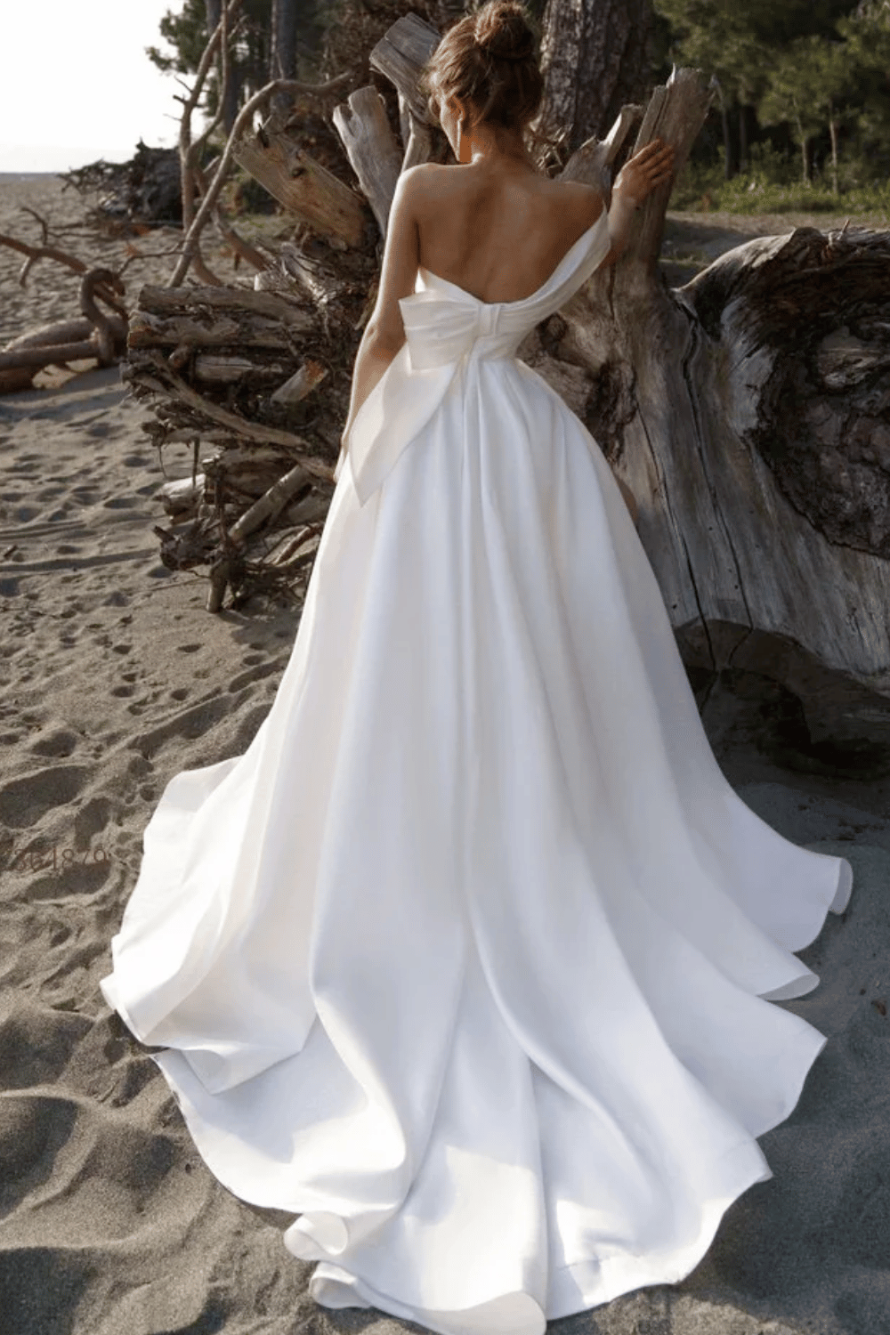 Abito da Sposa Semplice e Raffinato | Paradiso Bohemien