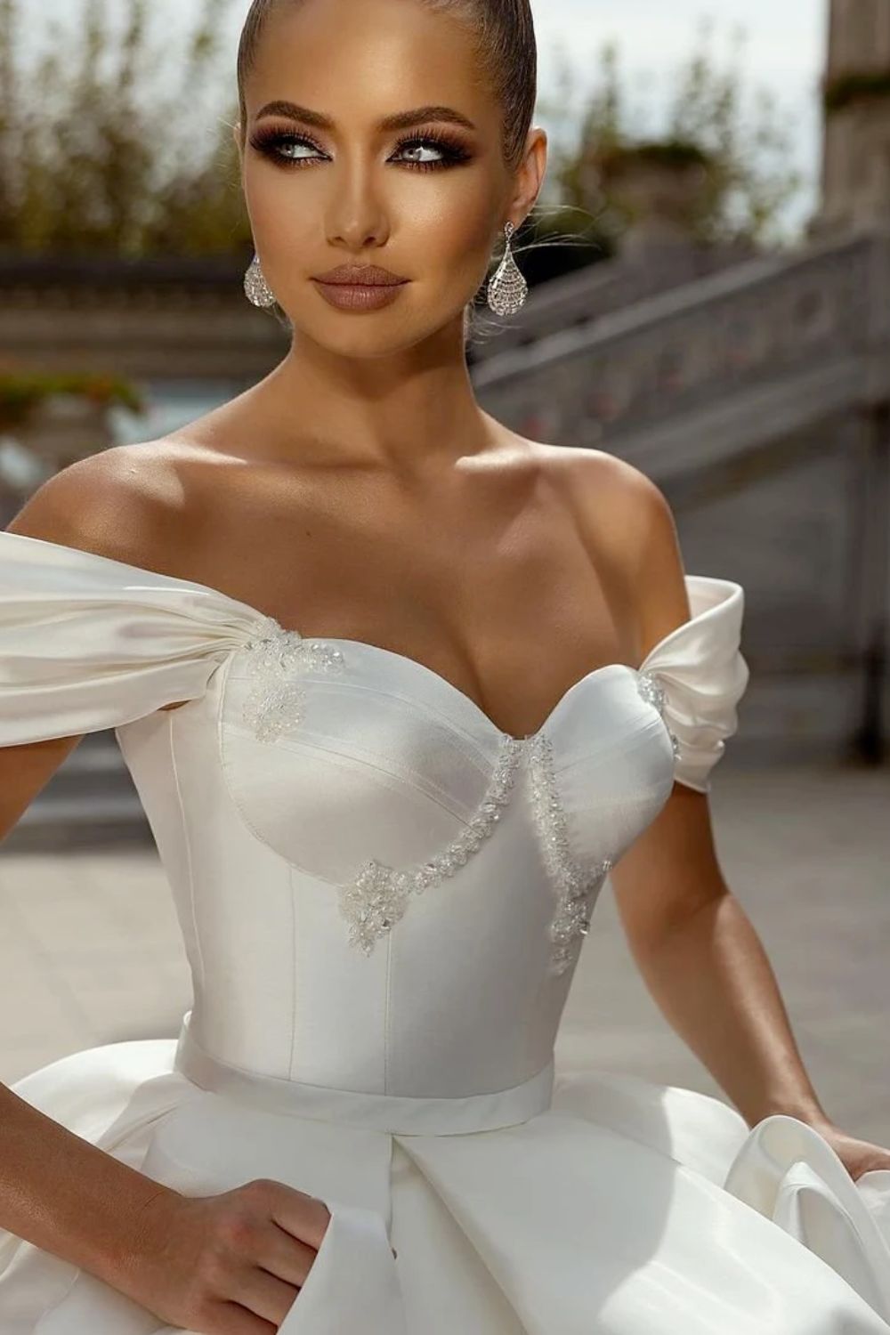 Vestito da Sposa Principessa Elegante con spalle scoperte | Paradiso Bohemien