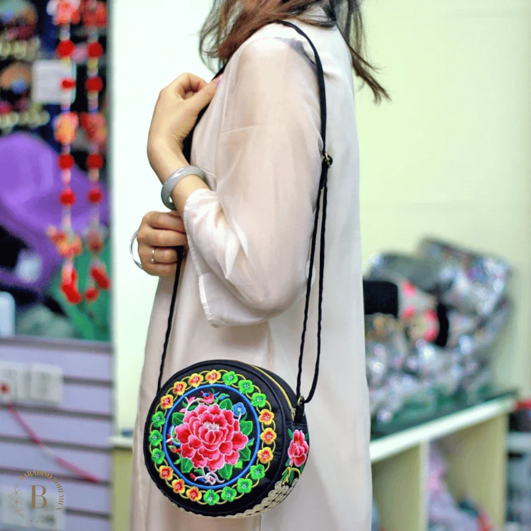 Borsa Ricamata Nera Artigianale - Accessorio Boho Etnico Fatto a Mano