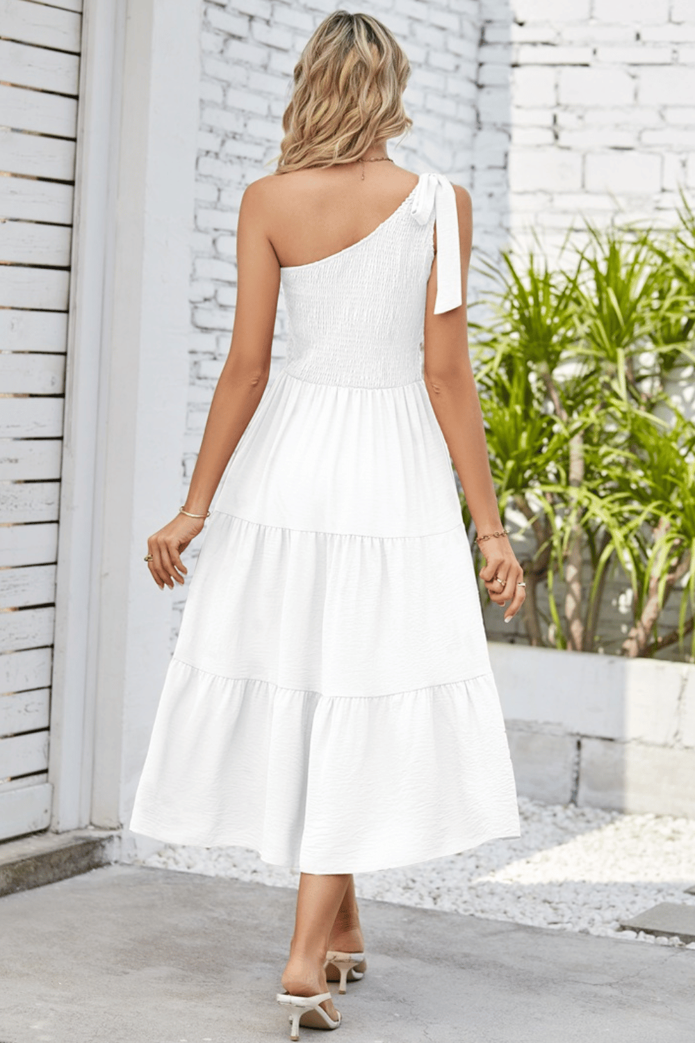 Abito 2025 monospalla bianco