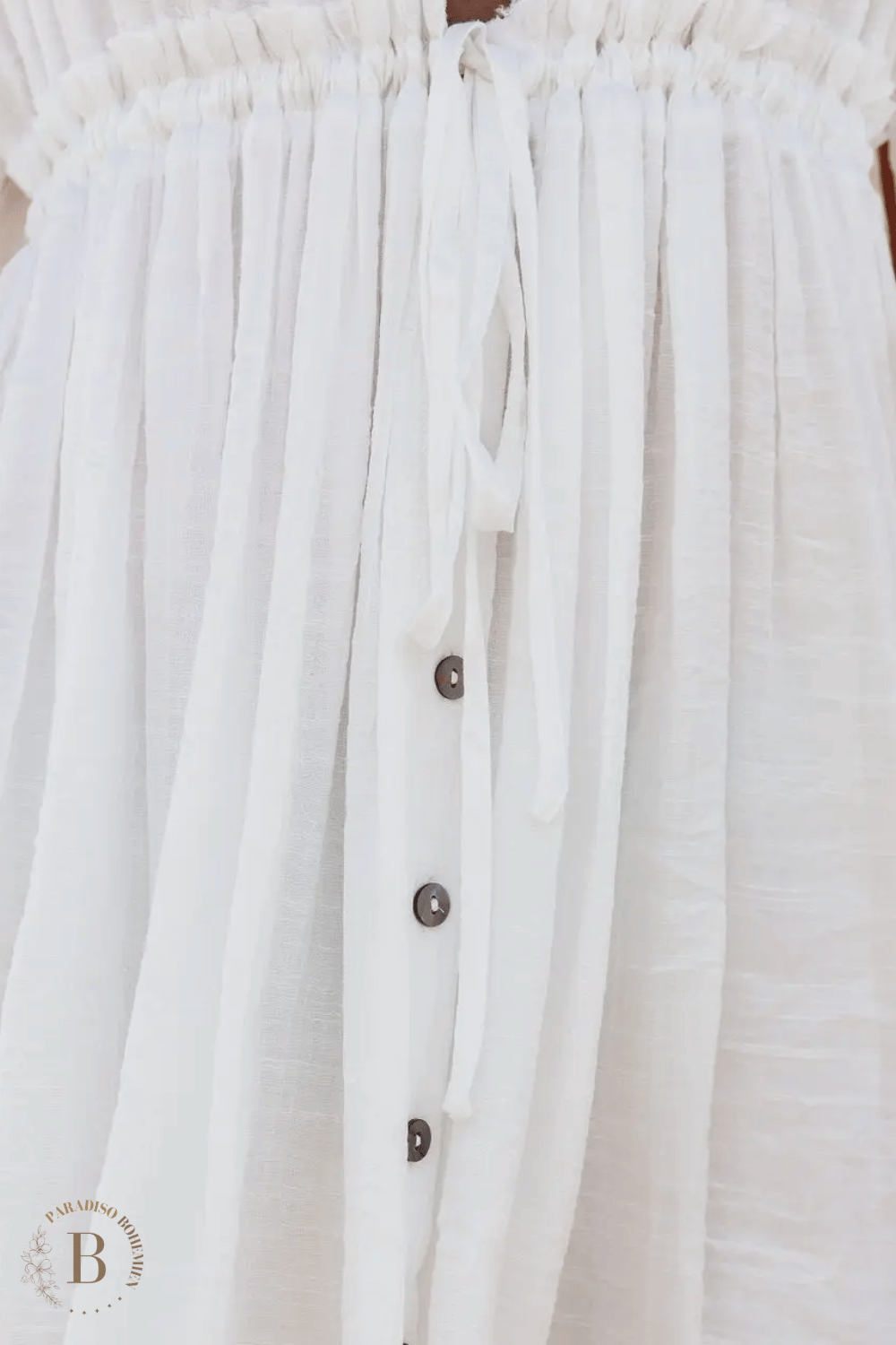 Abito Corto Bianco con bottoni | Paradiso Bohemien