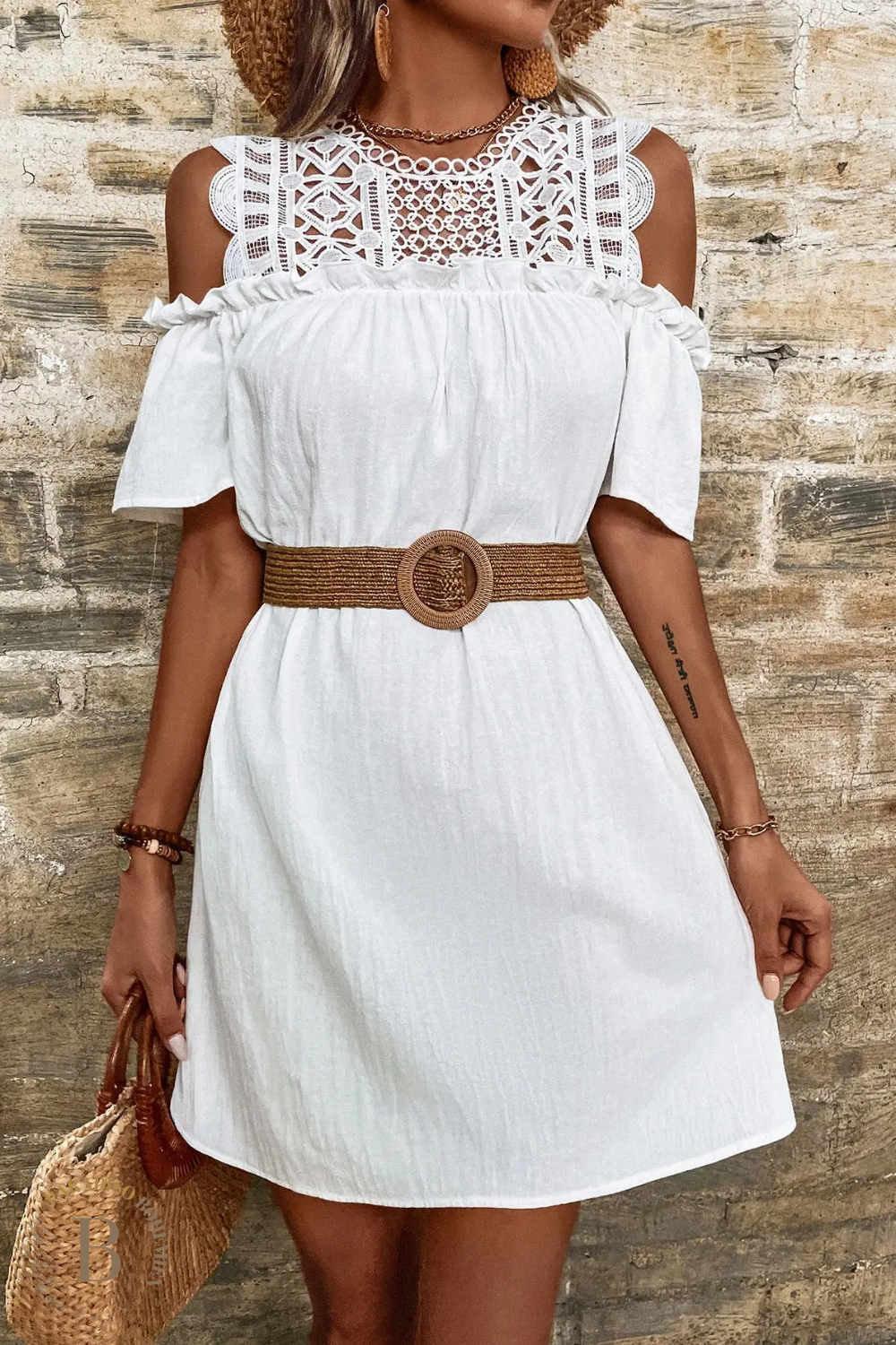 Vestito Bianco Corto con Pizzo in Stile Bohémien | Paradiso Bohemien