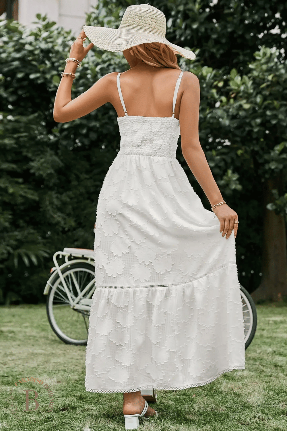 Abito Bianco Lungo Elegante in Stile Bohémien | Paradiso Bohemien