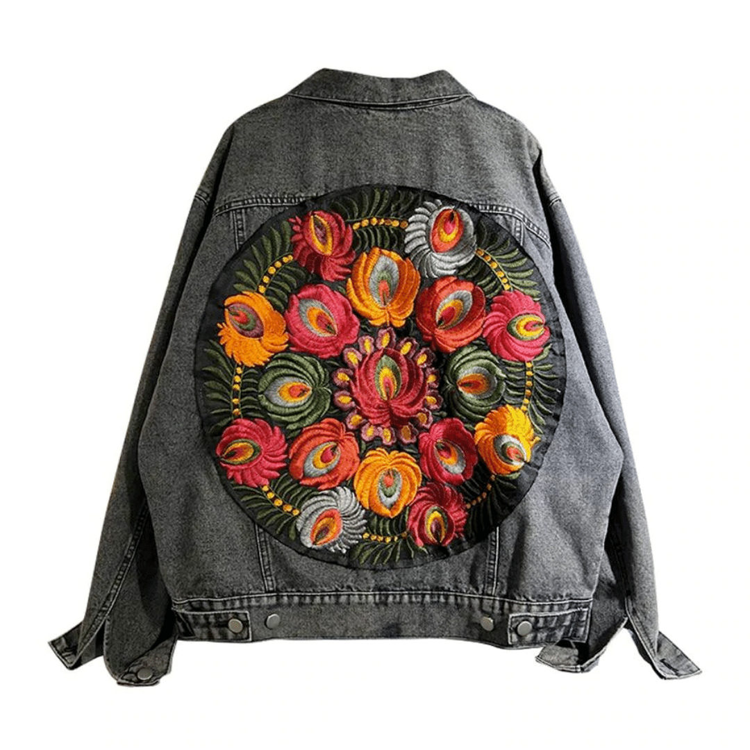 Giacca in denim ricamato grigio in stile boho chic